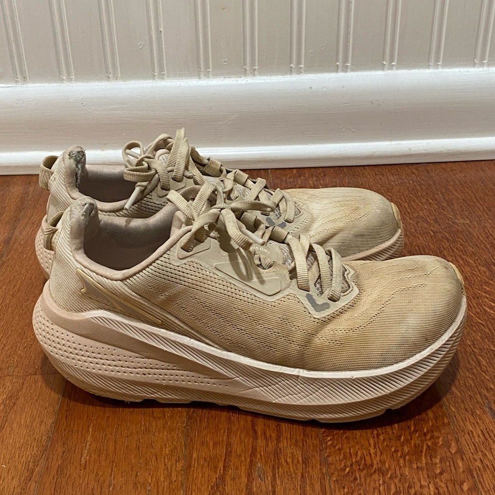 Altra FWD VIA running shoes